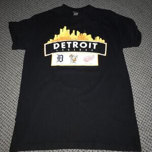 Detroit Legends Adult Small Tee Little Caesars Tigers Red Wings